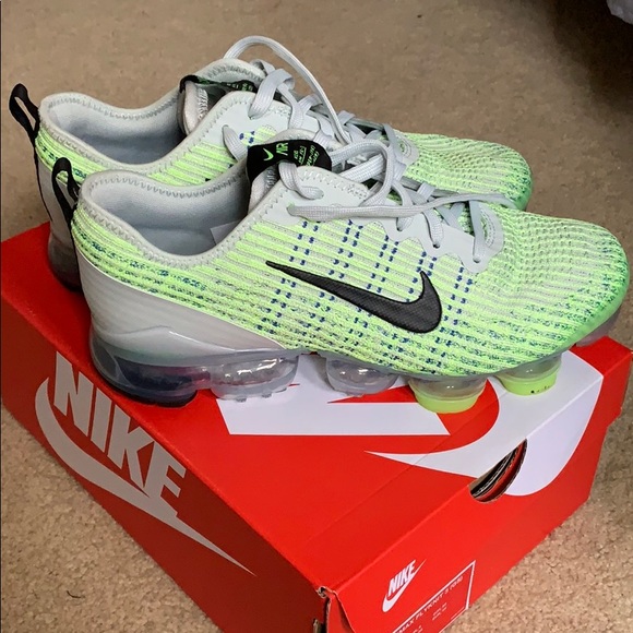 Nike Shoes - Nike Vapormax